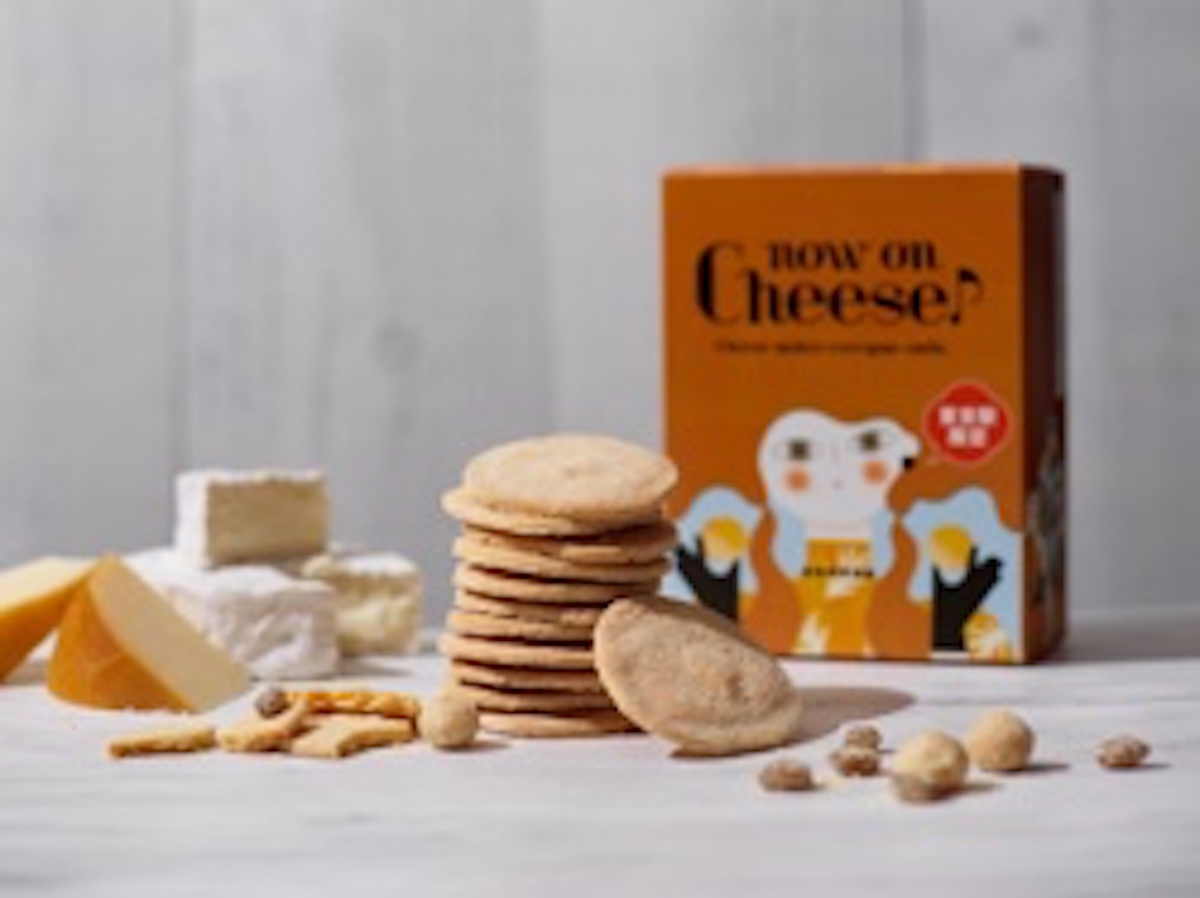 Now on Cheese♪ Hello, Tokyo Station!「チーズクッキー スモーク&カマンベール」(12枚入 972円)