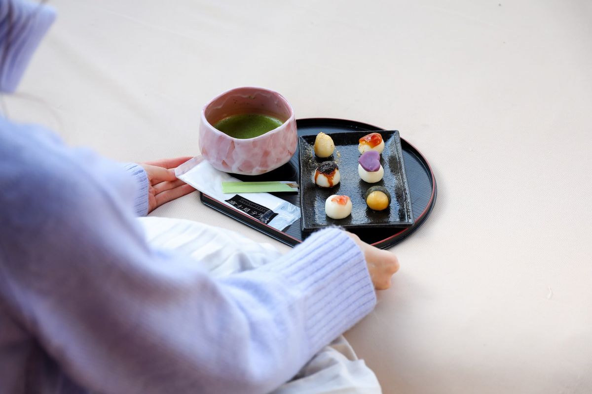 かつらぎ六花団子抹茶セット（800円、税込）