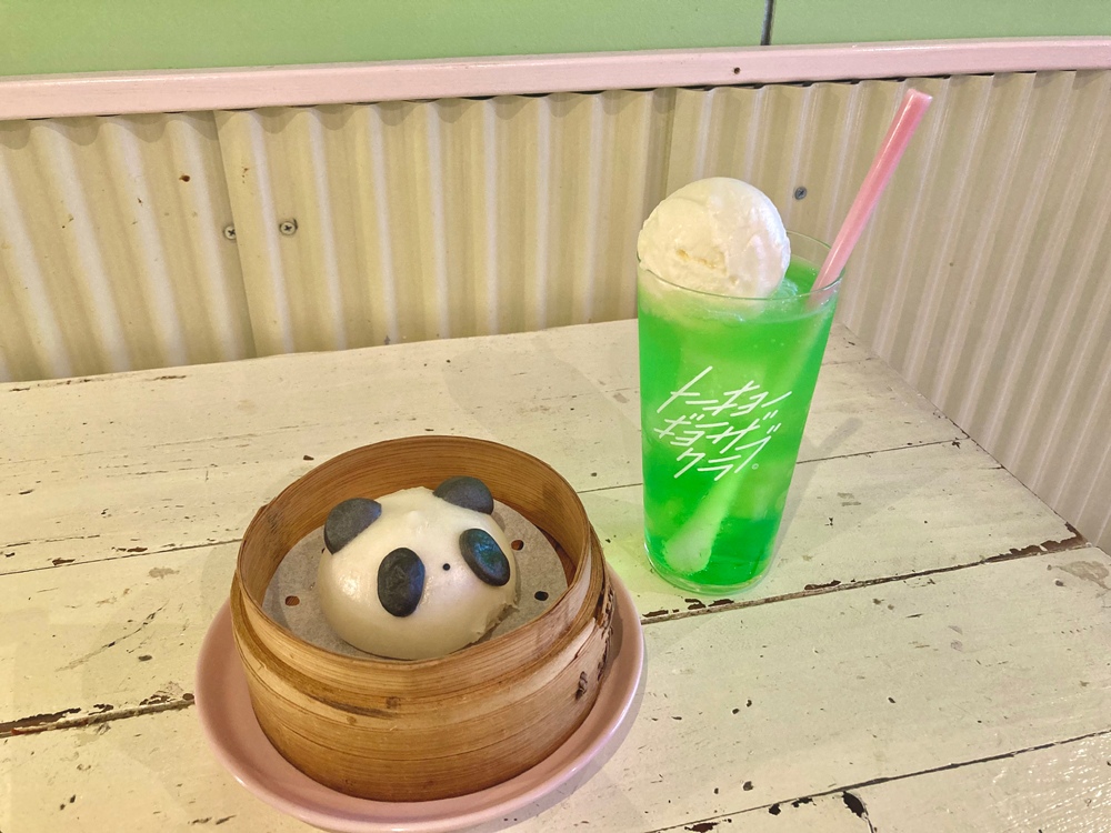「パンダまん」380円、「クリームソーダ」530円