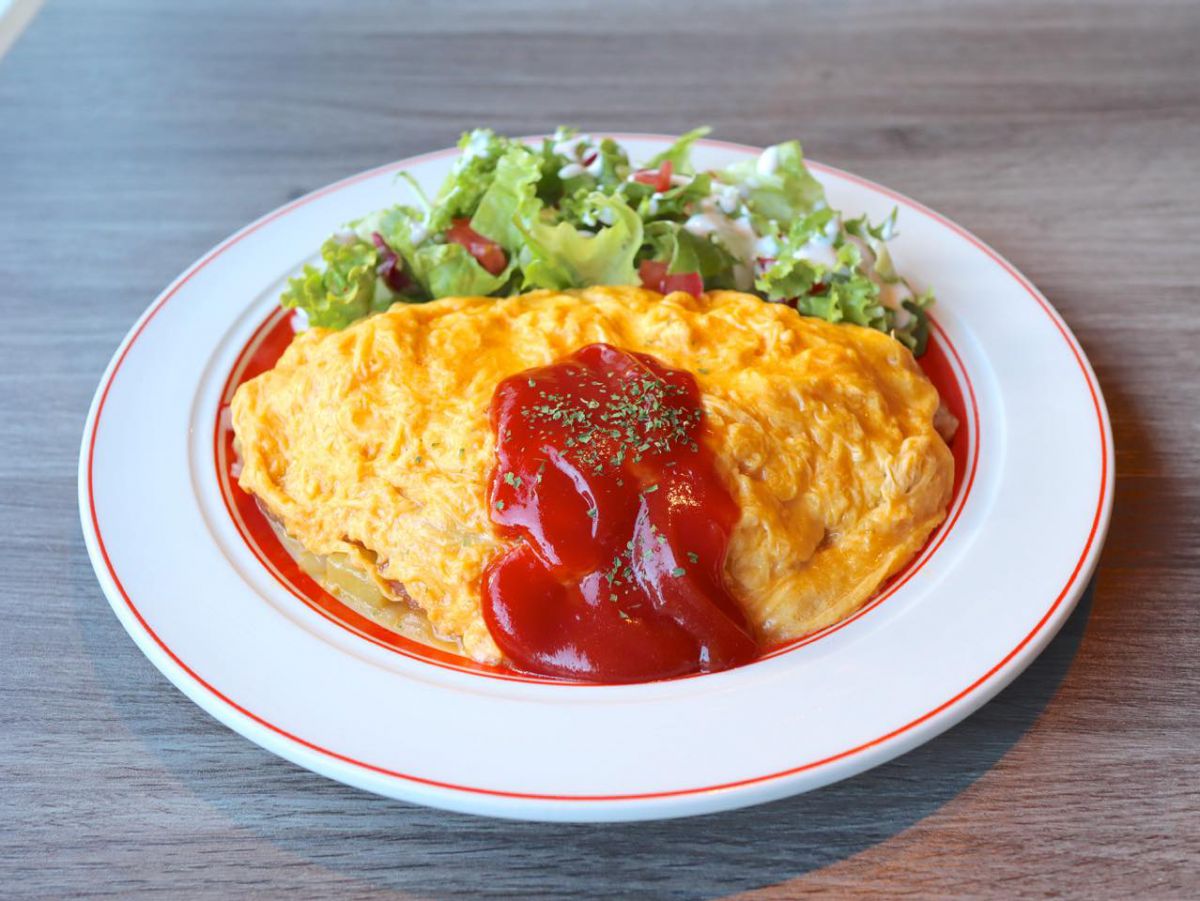 「ハワイアンオムライス」 1280円（店内）　1,260円（テイクアウト）