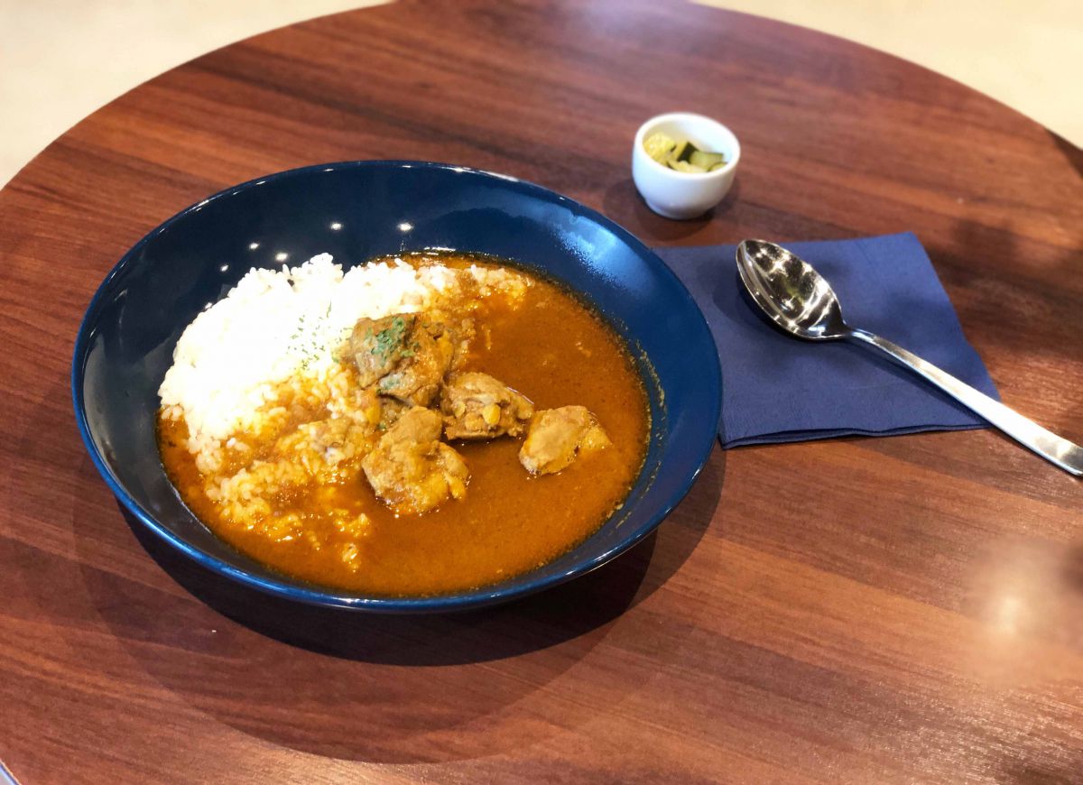 「チキンカレー」700円（税込）