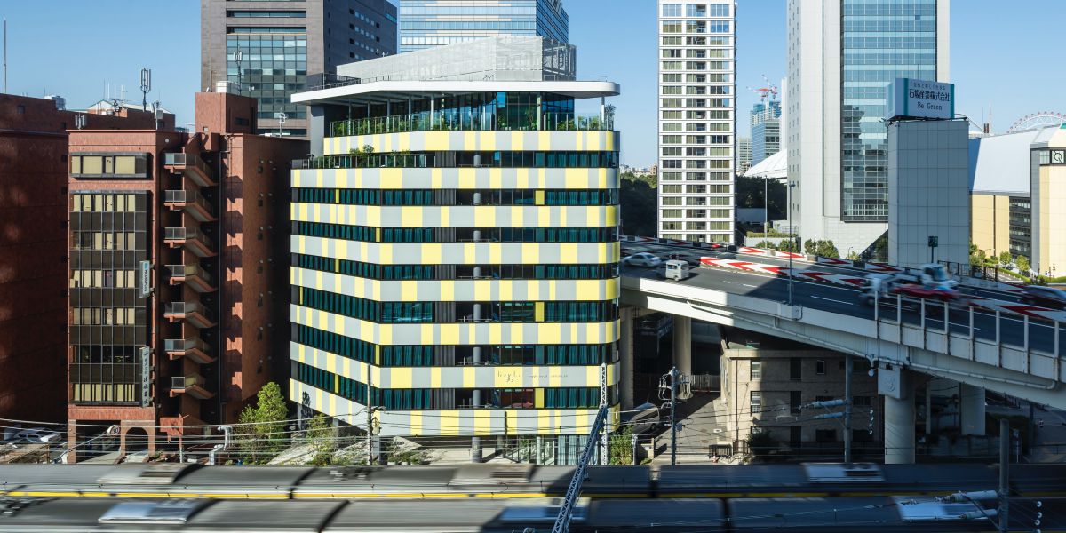 「toggle hotel suidobashi（トグルホテル水道橋）」はカラフルホテル！カフェもレポート