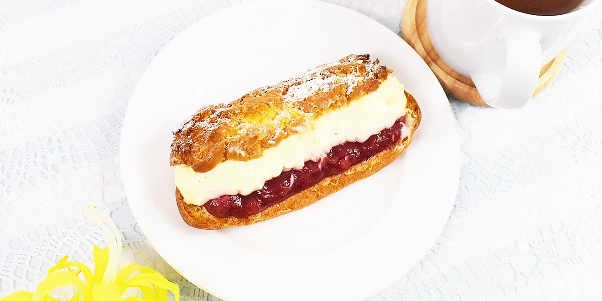 セブン－イレブン、ピエール・エルメ シグネチャー エクレア ストロベリー