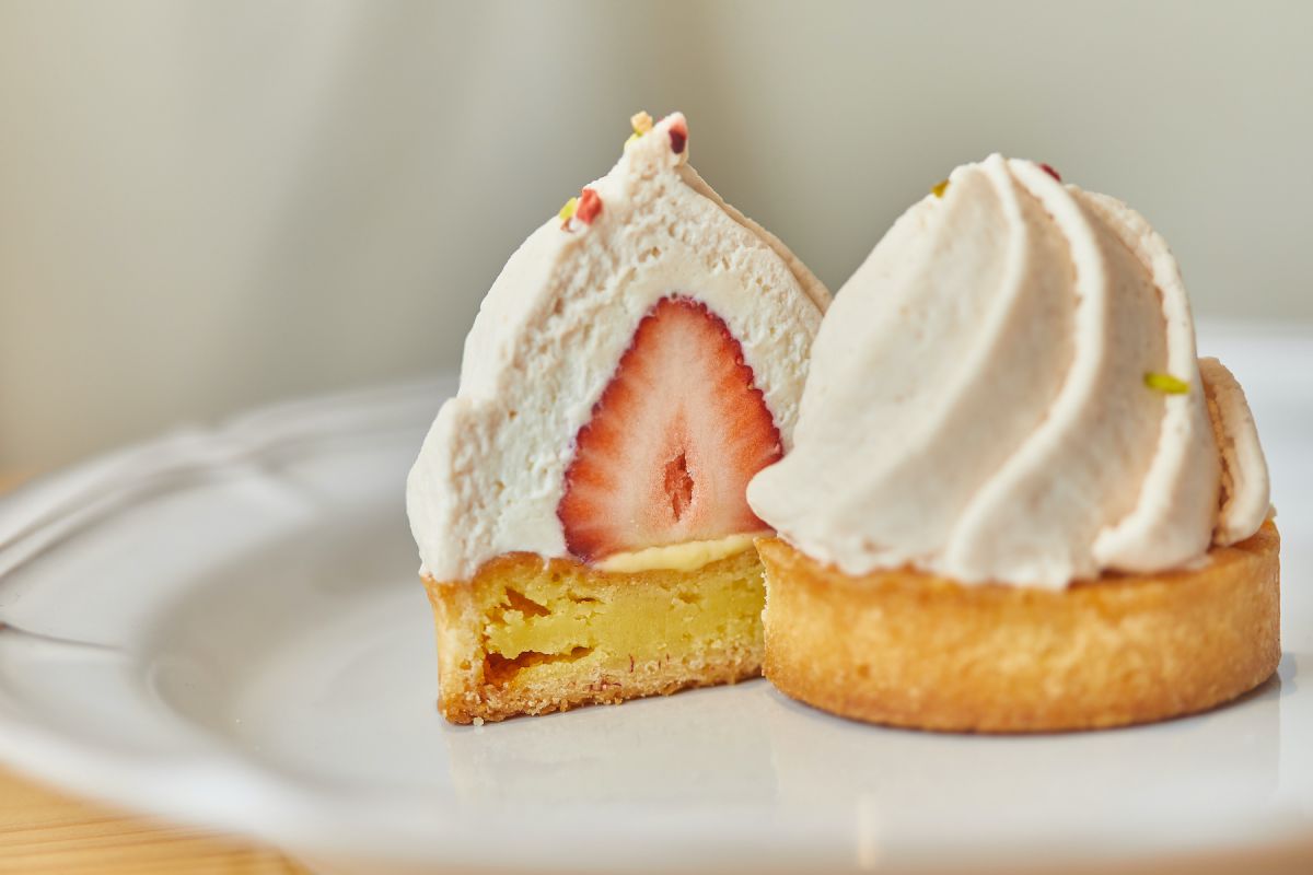 旬のフルーツモンブランとドリンクのセット 1243円、単品968円