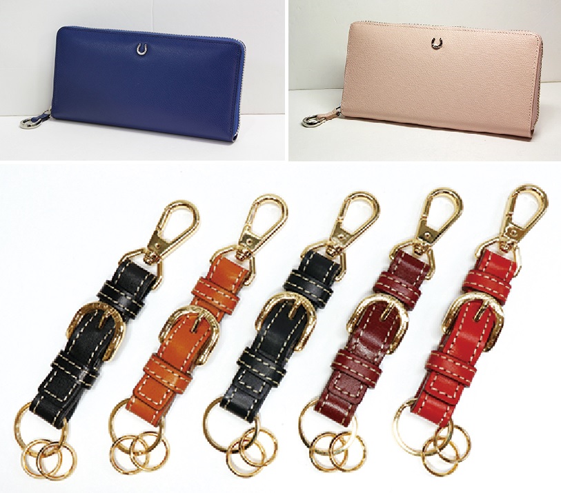 上 ピルエットラウンド束入れ 各3万3000円／下 キーフォブキーホルダー 各4950円