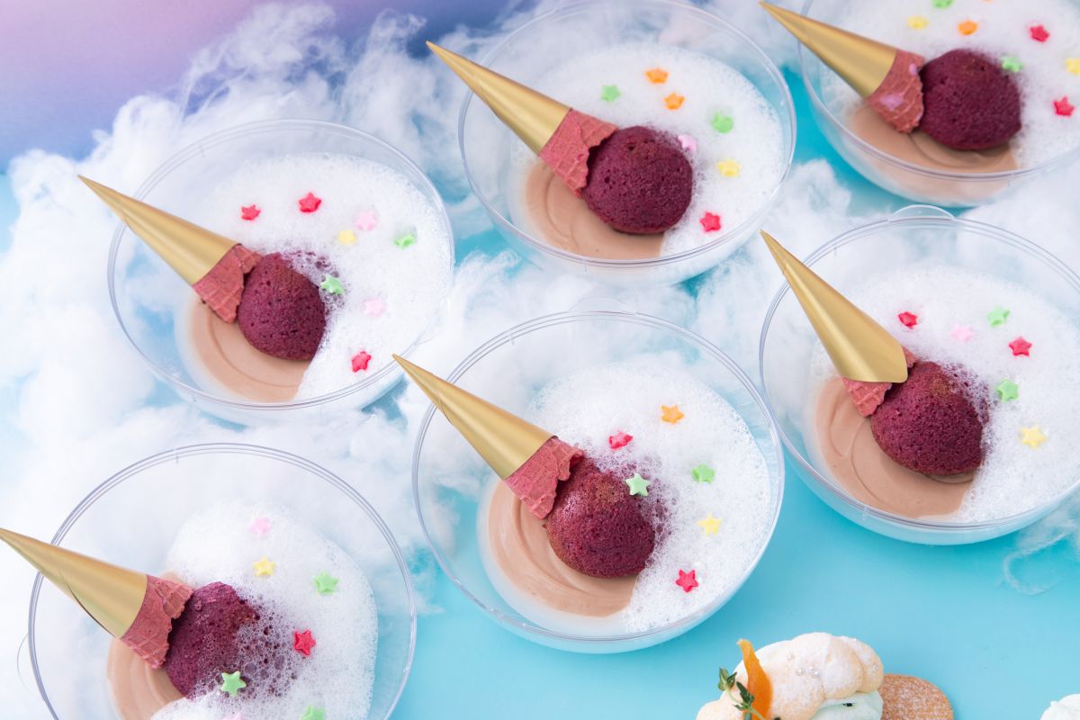 「『アイスおとしちゃったの』チョコムースとカシスケーキ」