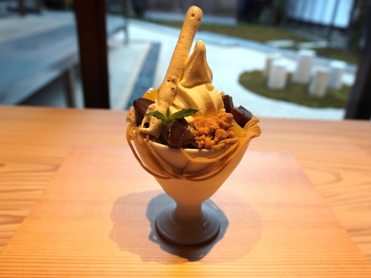 丹波栗のソフトクリームパフェ　1000円