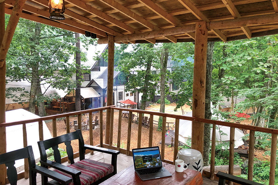 「ツリーハウス」