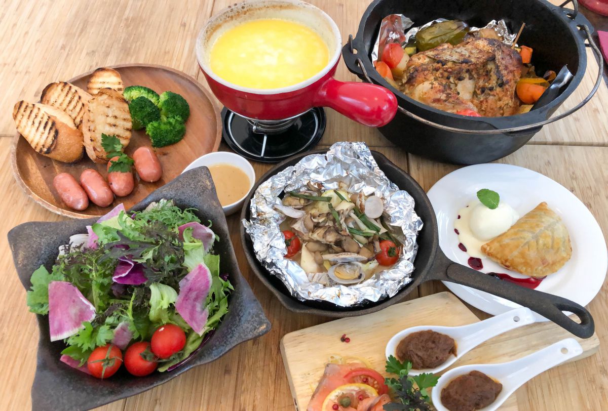 「The Forest Glamping & Grill」