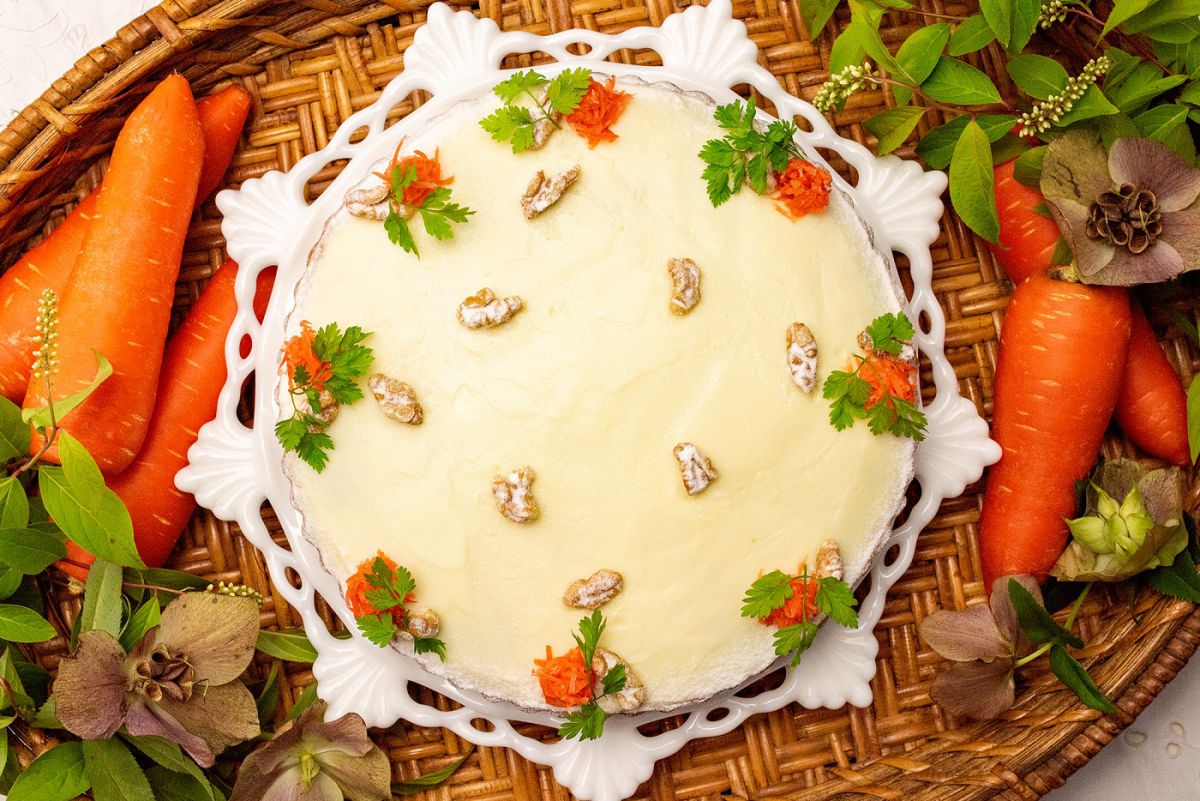 新作「キャロットタルト」 1ピース604円、ホール（21cm）4838円