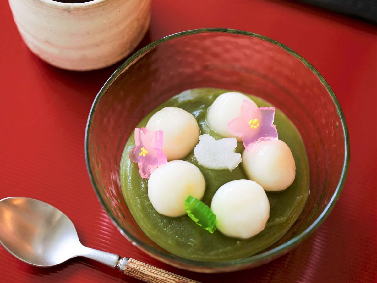 翡翠白玉（ほうじ茶付き） 700円（税込）