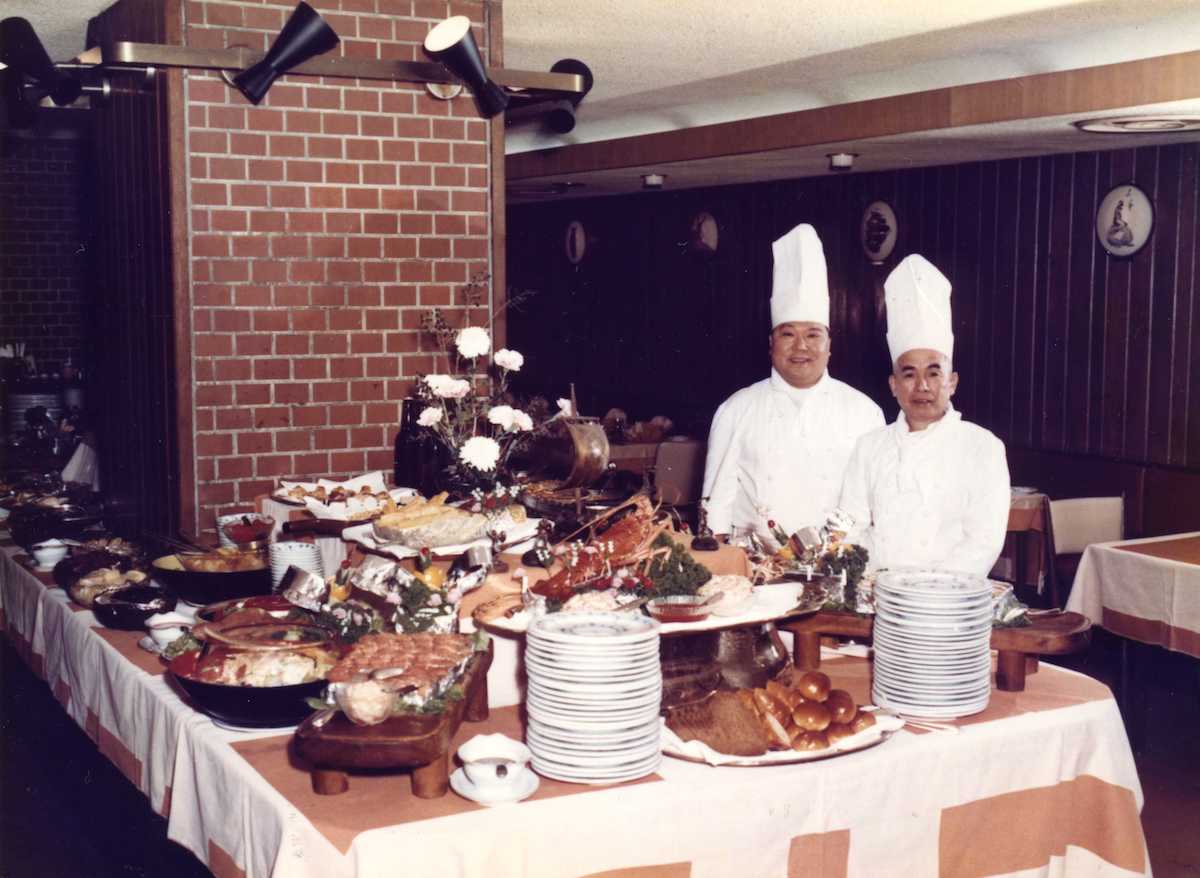 開店当時のブフェレストラン「インペリアルバイキング」