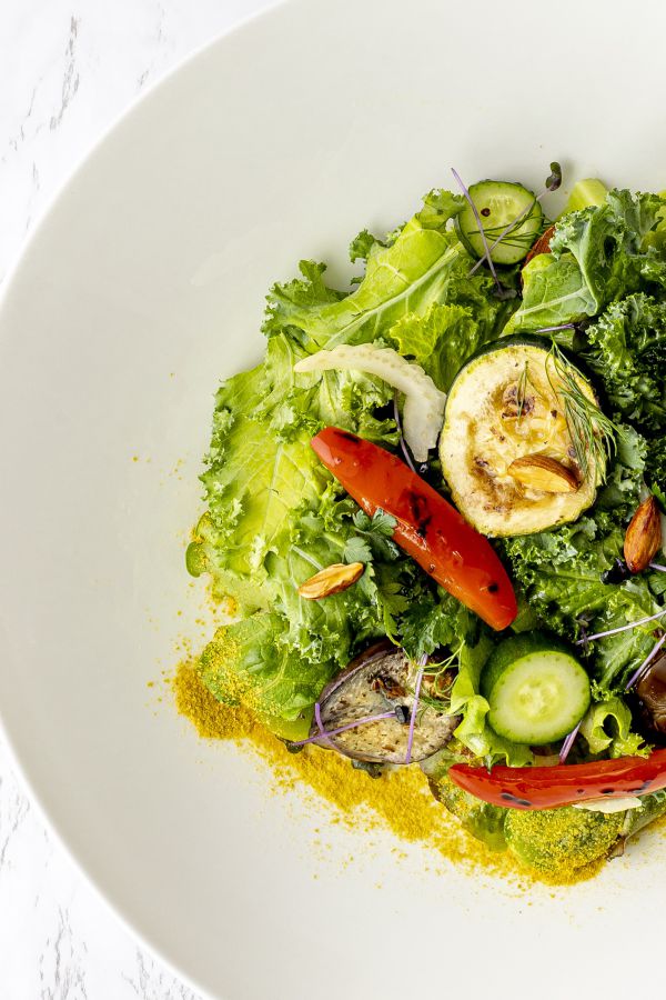 「夏野菜グリルのグリーンサラダ」1500円（税込）