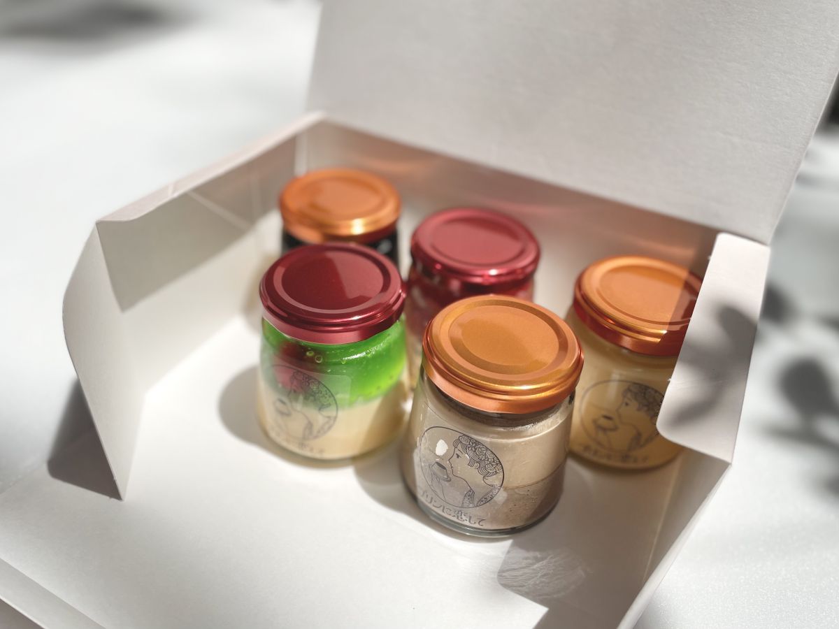 「なめらかセット（なめらかプリン5種詰め合わせ）」2500円（税込）