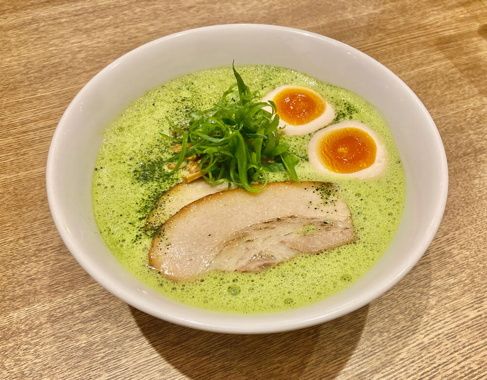 「抹茶鶏白湯らぁめん」980円