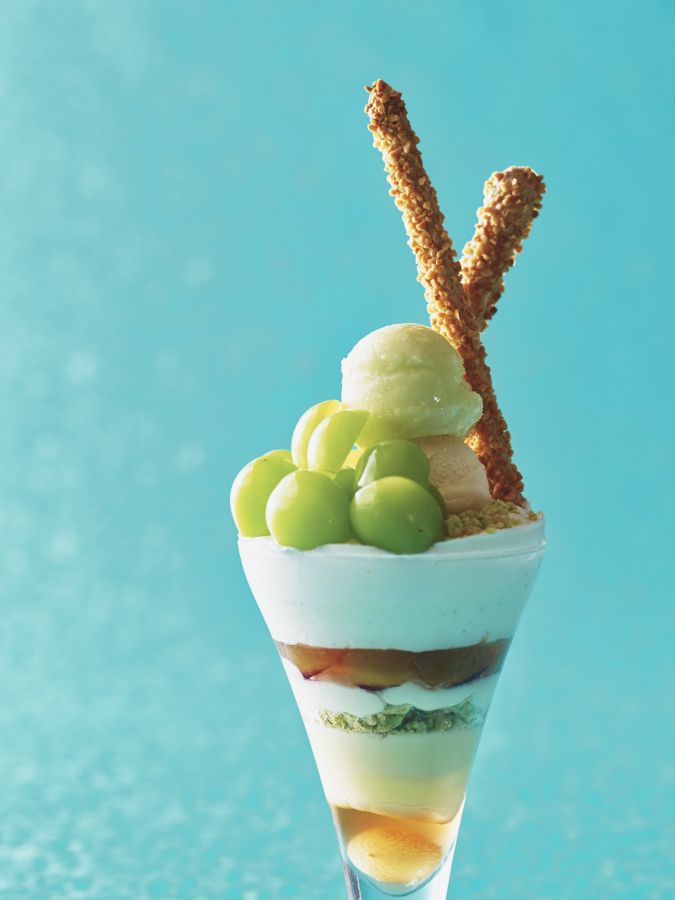 シャインマスカット 3080円税込・サービス料15％別