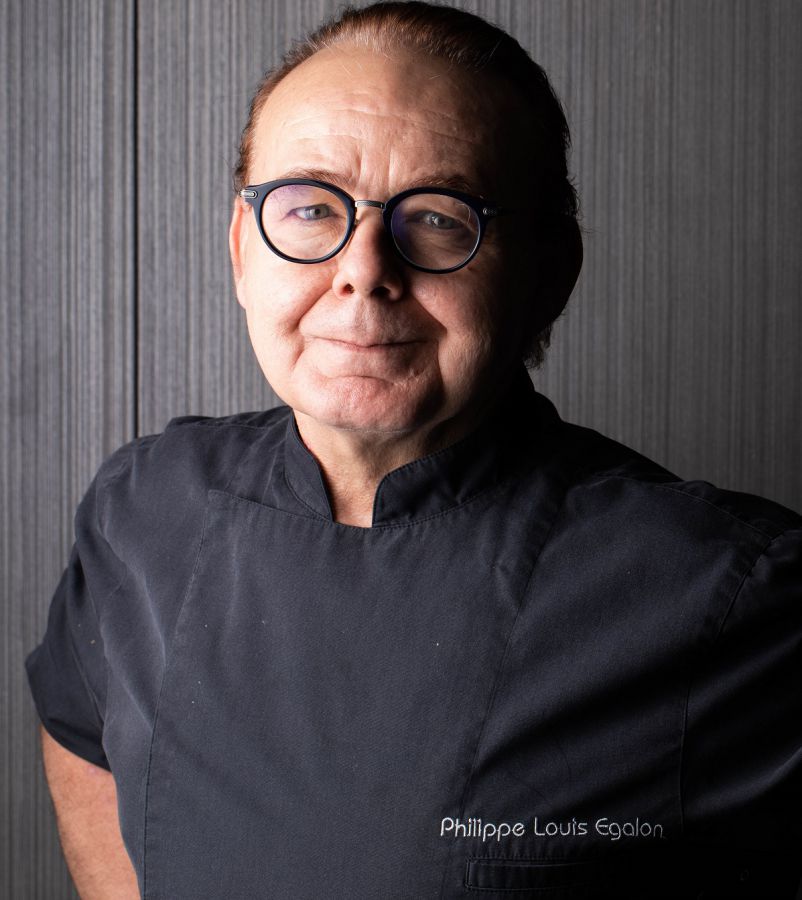 総料理長：フィリップ　ルイ