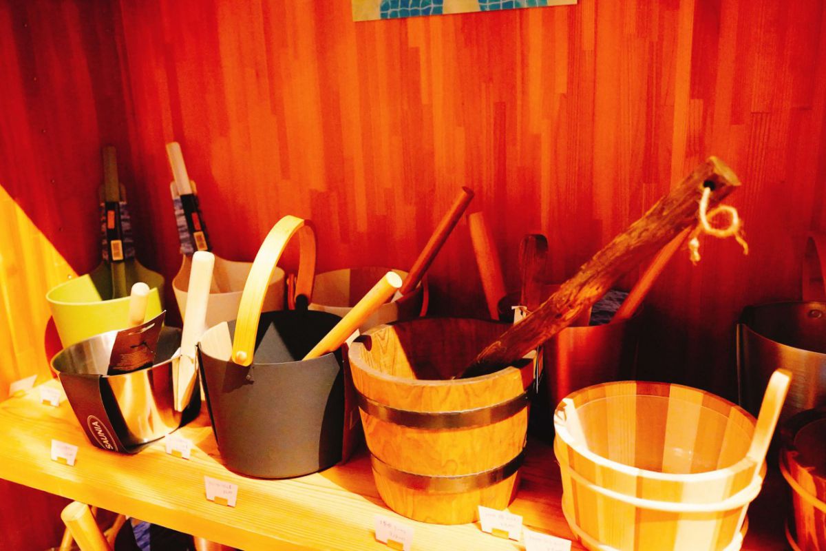 「ラドル・ハート型」2800円、「ステンレス桶・ラドルセット」8800円ほか