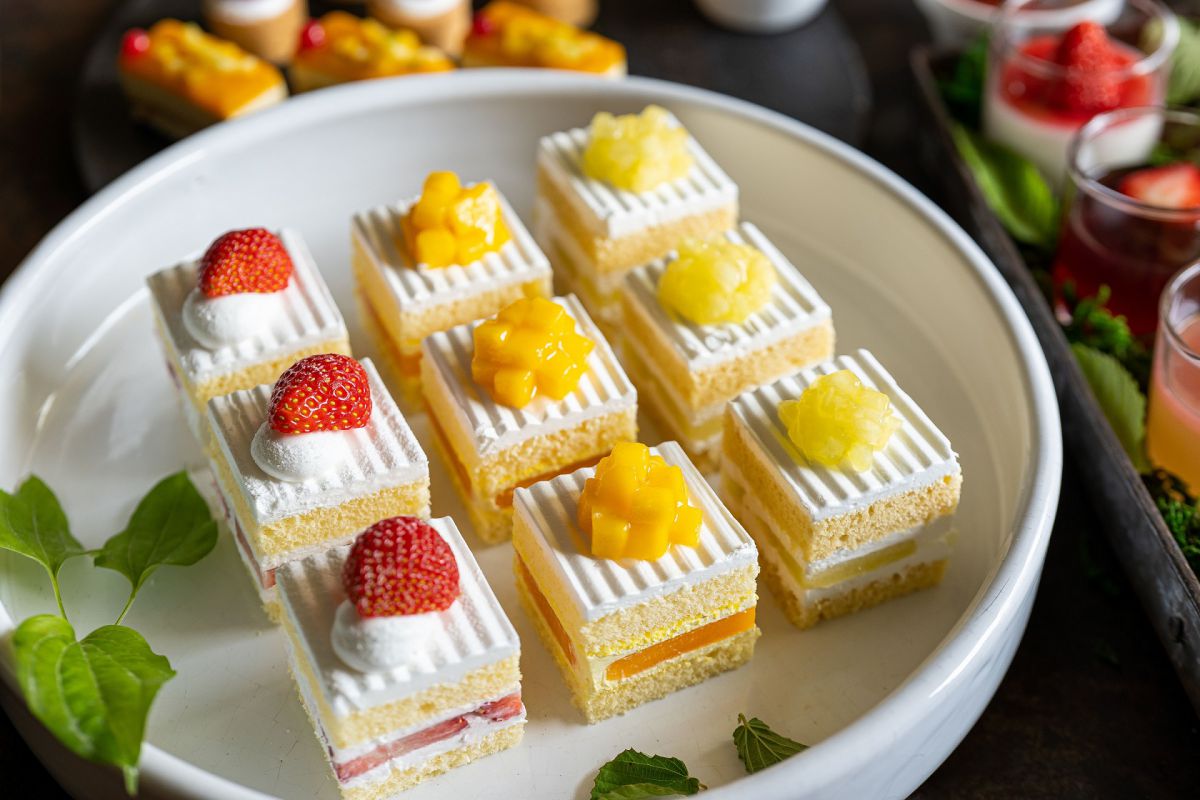 夏いちごショート、マンゴーショート、スーパーメロンショートケーキ