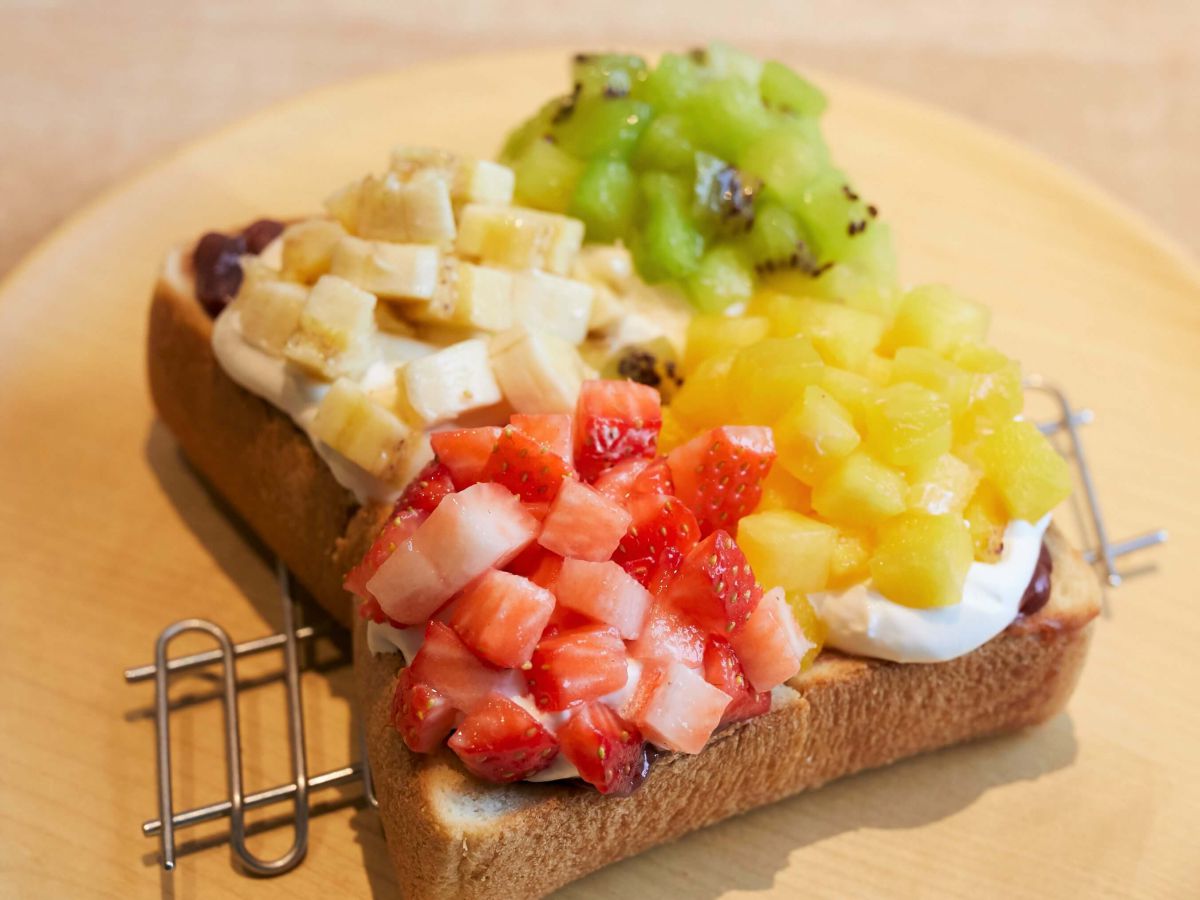 ダースト 748 円