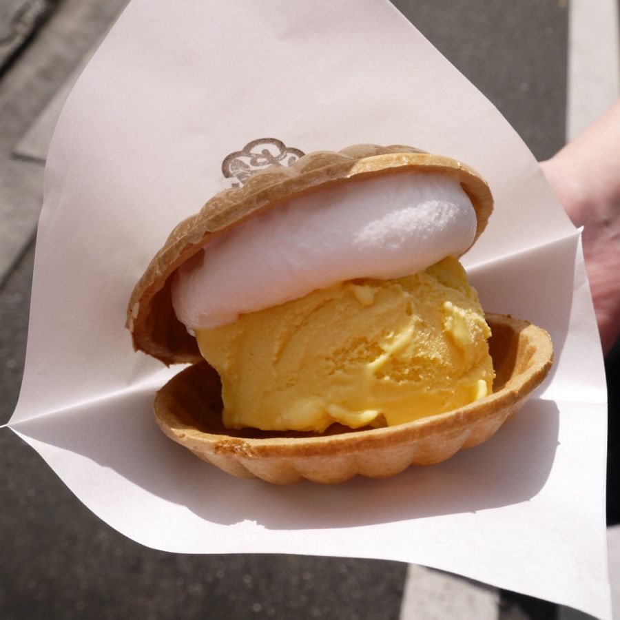 「やき芋アイス最中」300円