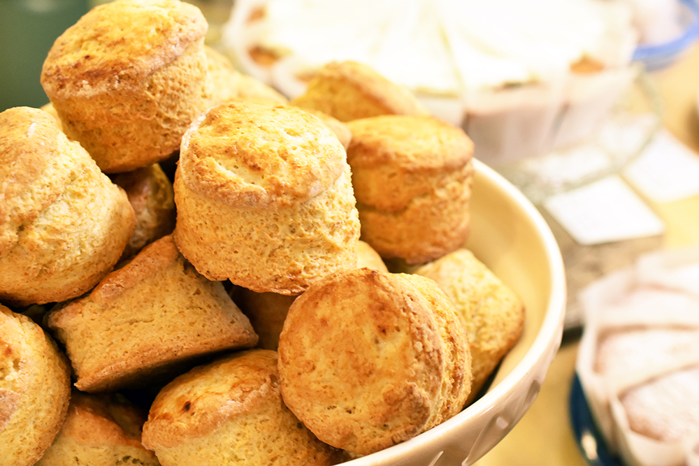 「スコーン」360円