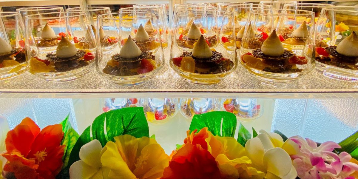 「ザ・カハラ・ホテル＆リゾート 横浜」でハワイアンビュッフェ開催！本場のハワイグルメを堪能しよう