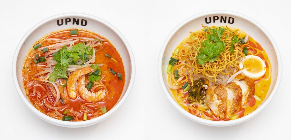 （左）「濃厚オマール海老出汁のトムヤムフォー」870円、（右）「ココナッツカレーのチェンマイカレーフォー」780円