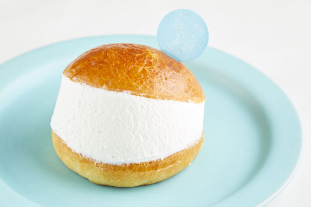 究極の生クリームパン 【ミルク マリトッツォ】 430円