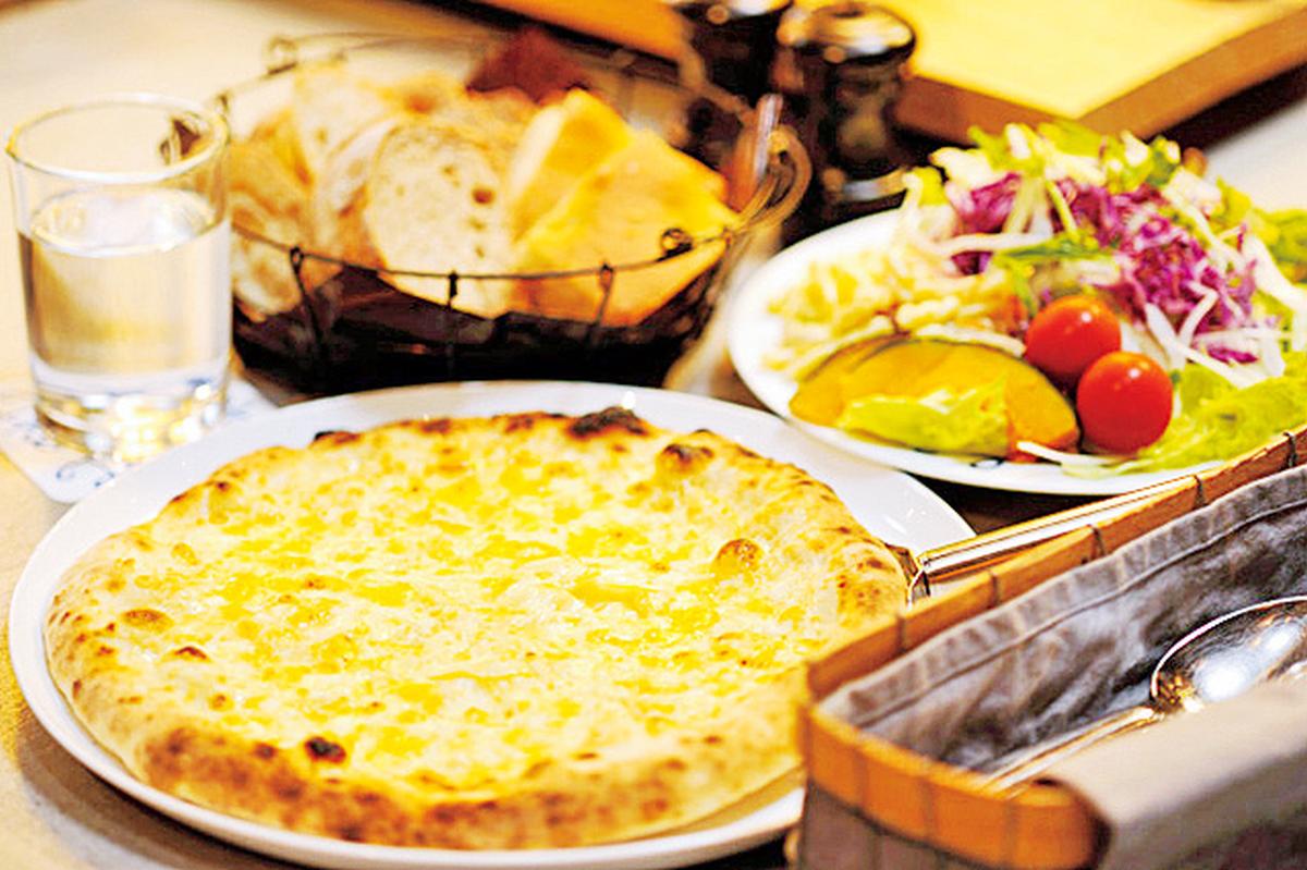 瀬戸内の食材を活かした料理が味わえる