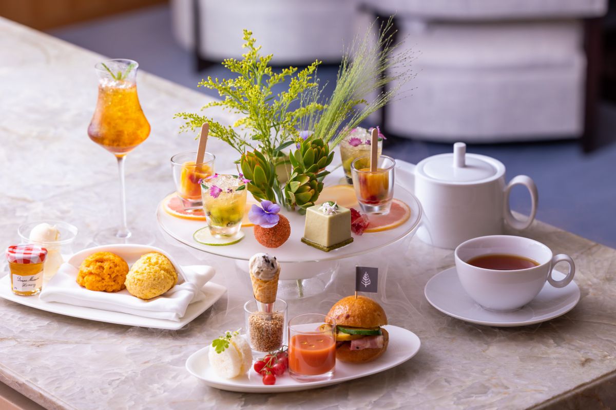 トロピカルサマーアフタヌーンティー 平日6072円　土日祝6705円（税・サービス料込）