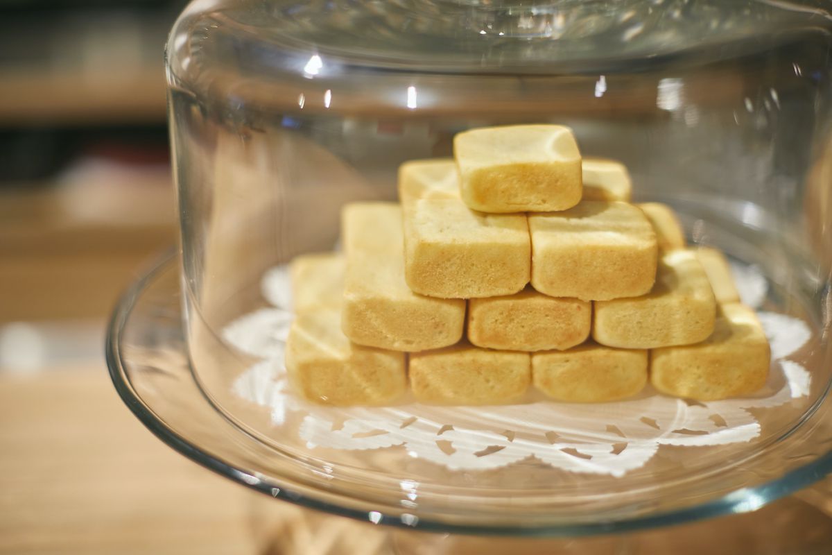 「パイナップルケーキ」1個270円 