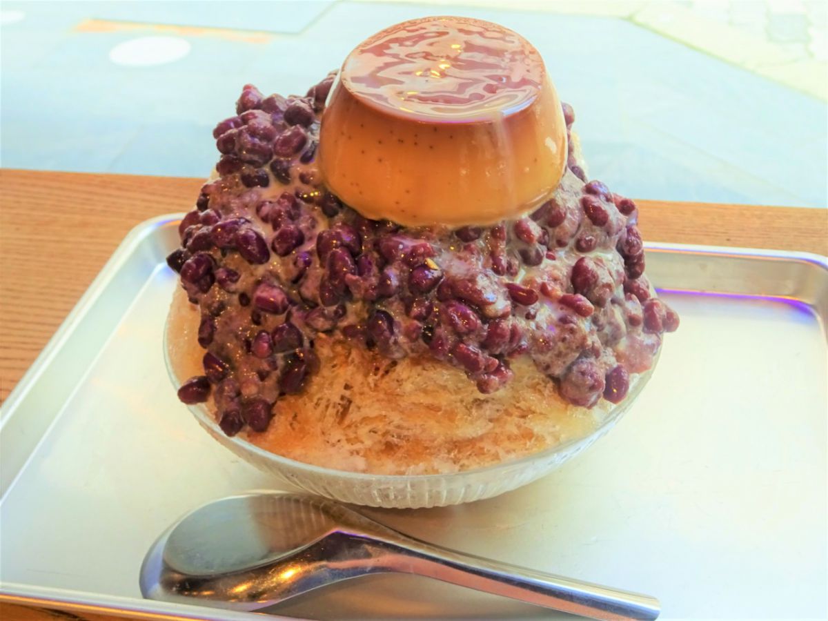 「プリンあずきミルクかき氷」1155円