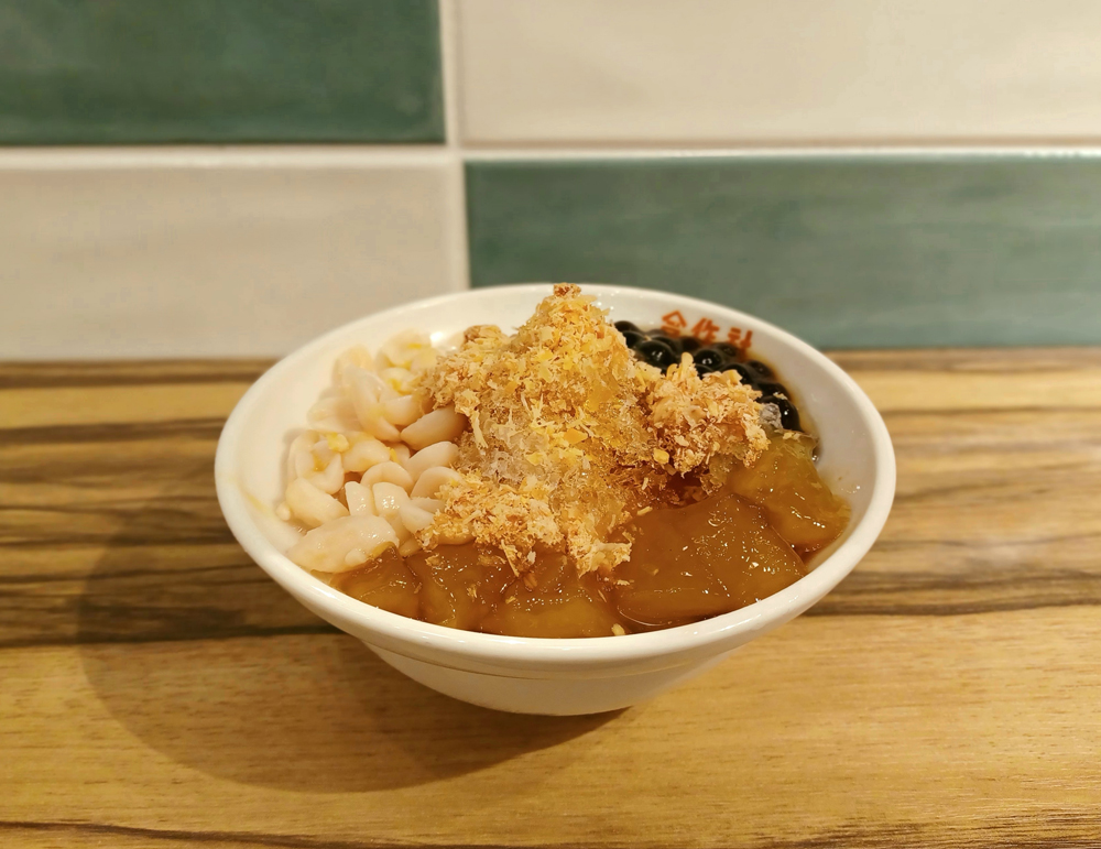 「定番人気お祖父ちゃん秘伝豆花」594円