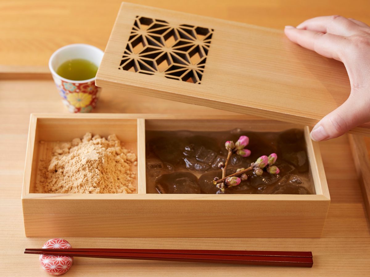 「特製本わらび餅」1580円