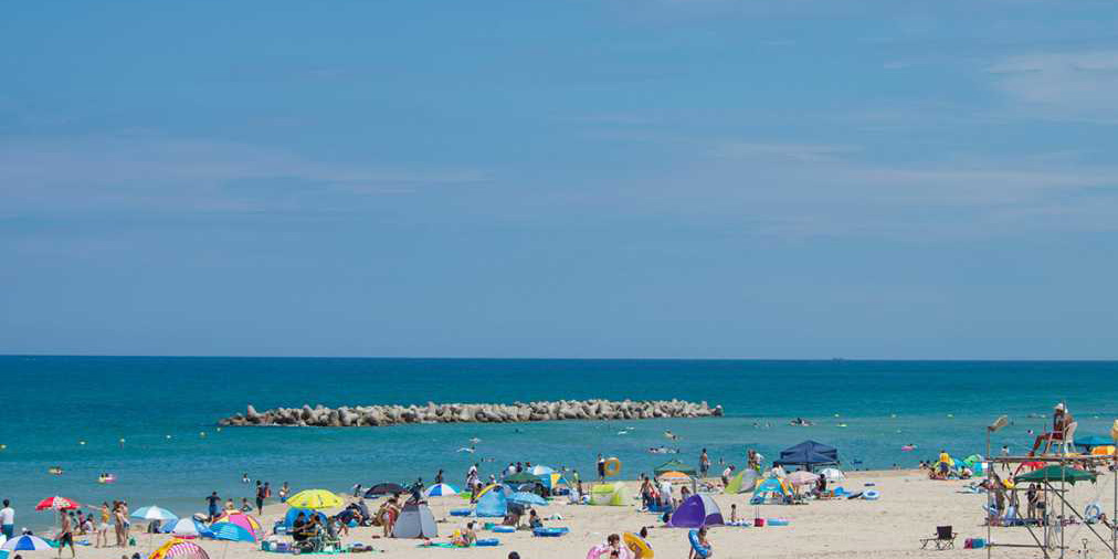 島根県のおすすめビーチ・海水浴場、2025年度の開設・中止は？