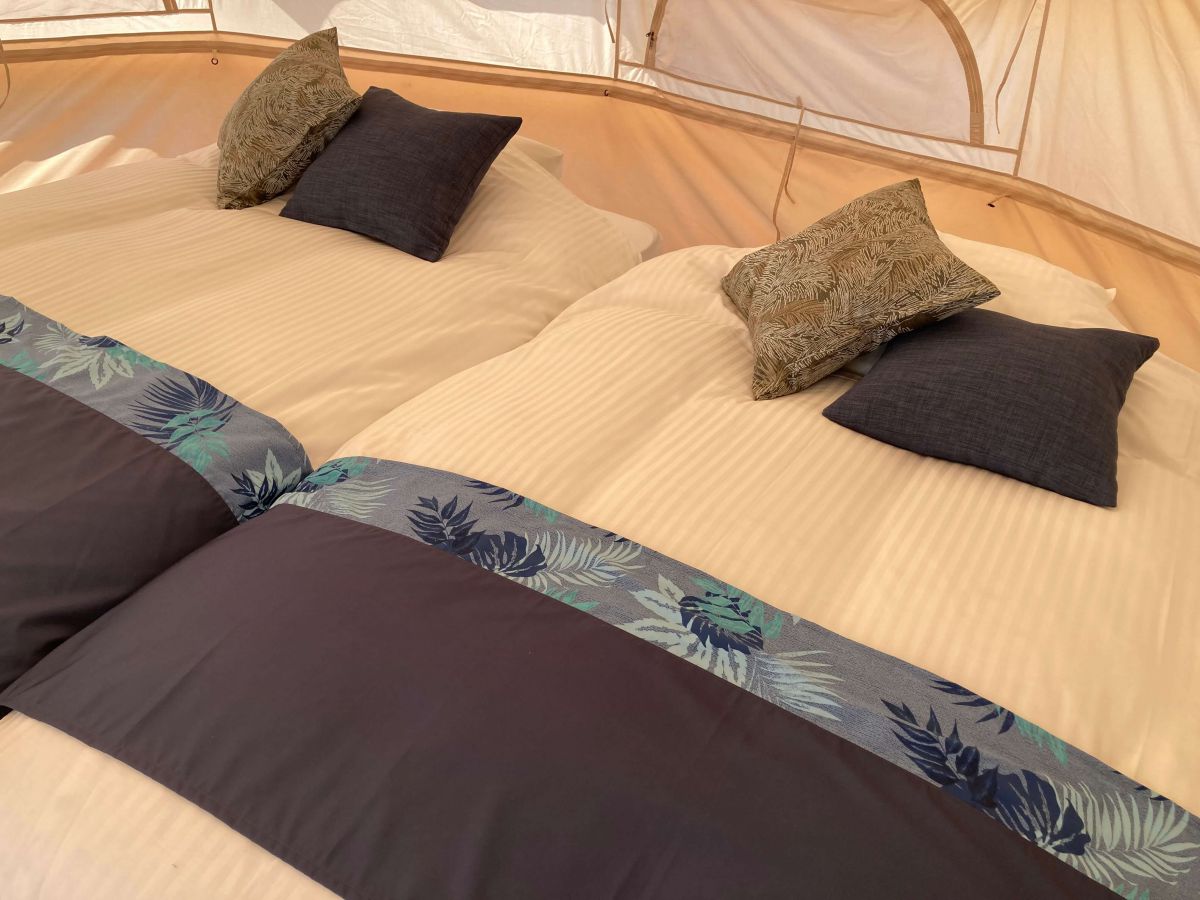 別のテントのベッドの写真