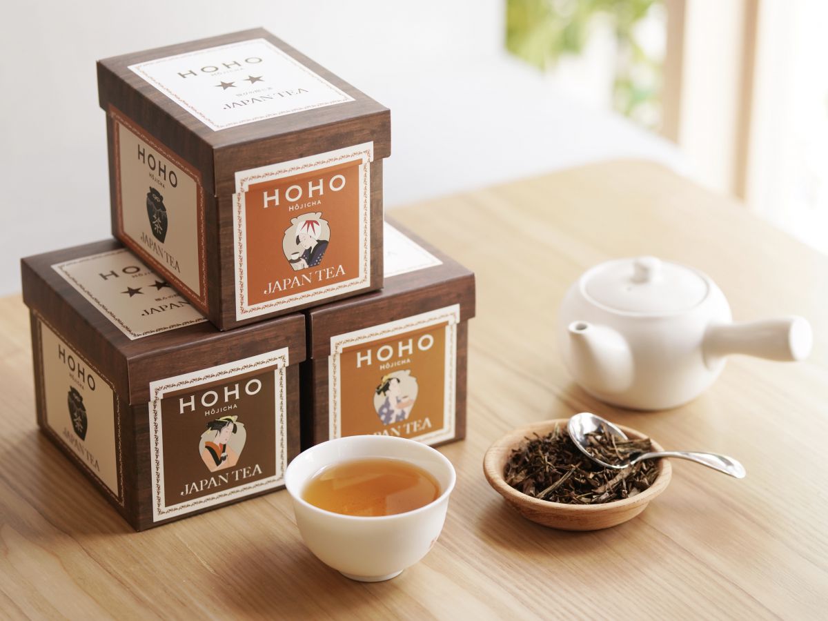 （左）「極みの焙じ茶」1181円 （上）「悦びの焙じ茶」981円 （右）「幸せの焙じ茶」781円