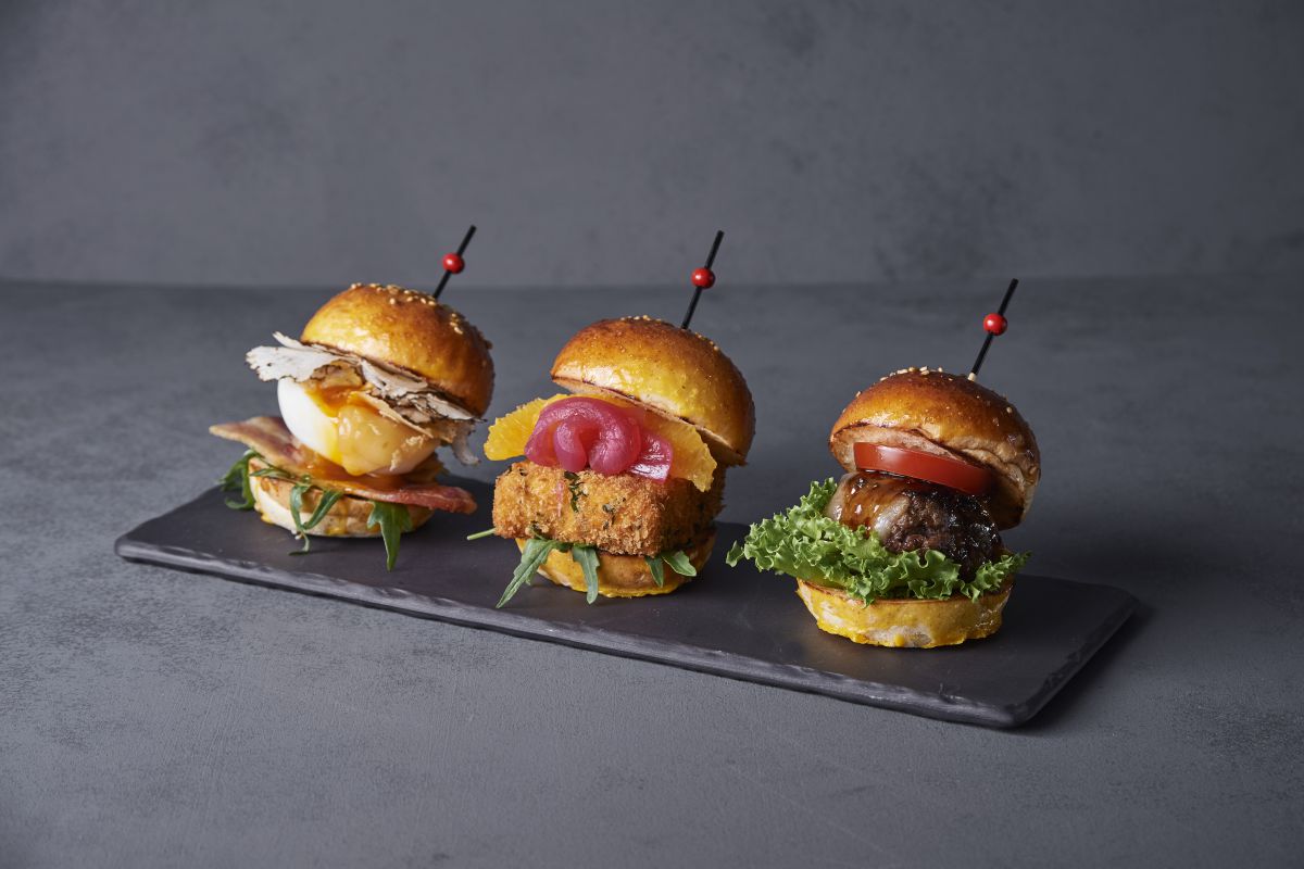 「トリプレッタバーガー」2310円（毛利 サルヴァトーレ クオモ）