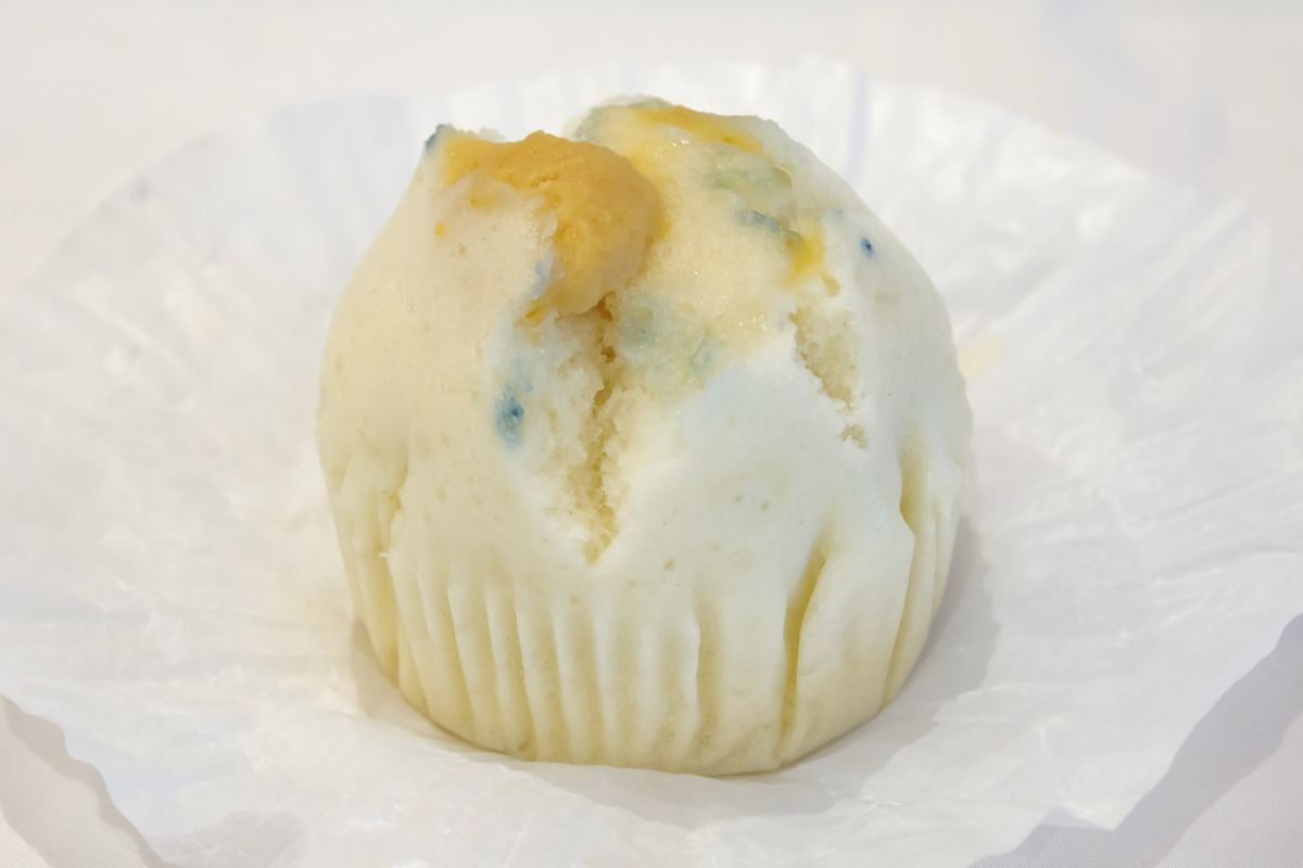 小田原産味噌のカスタードクリームが入った「くもパン」250円