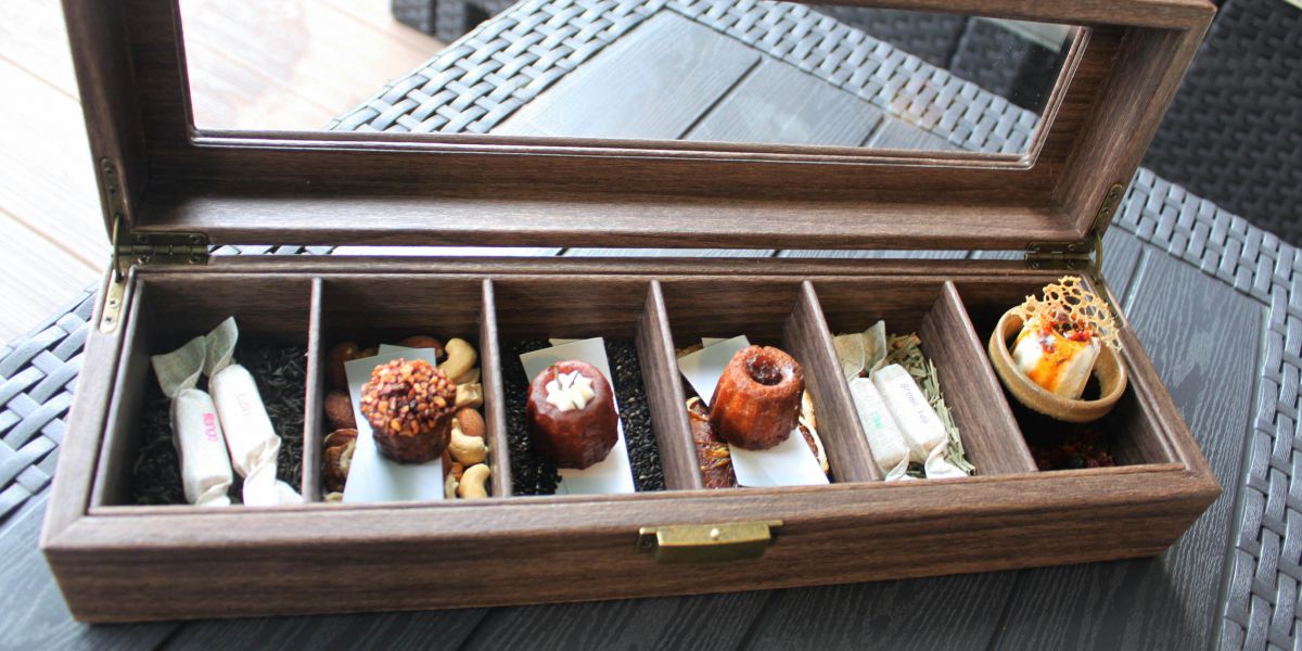 まるで宝石箱！神戸・北野のカヌレ＆キャラメル専門店で極上アフタヌーンティーを