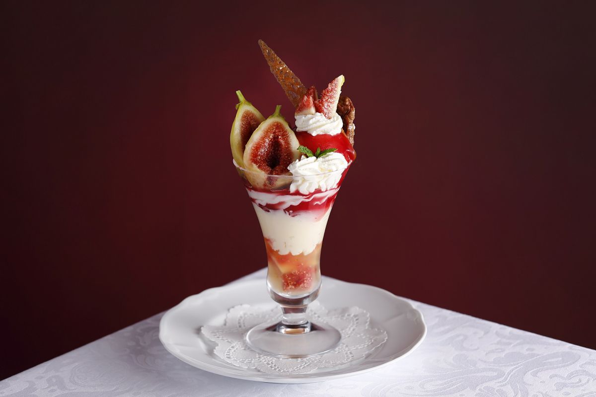 「和歌山県 紀の川市産“無花果”のパフェ」2300円