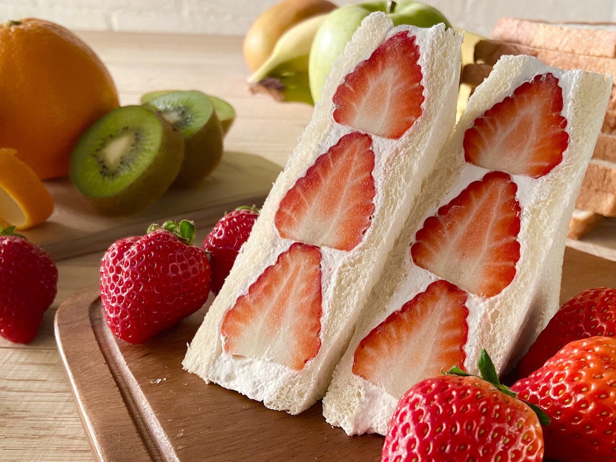 「まるごといちごサンド」680円　Be! FRUITS SANDWICH（グランスタ東京）