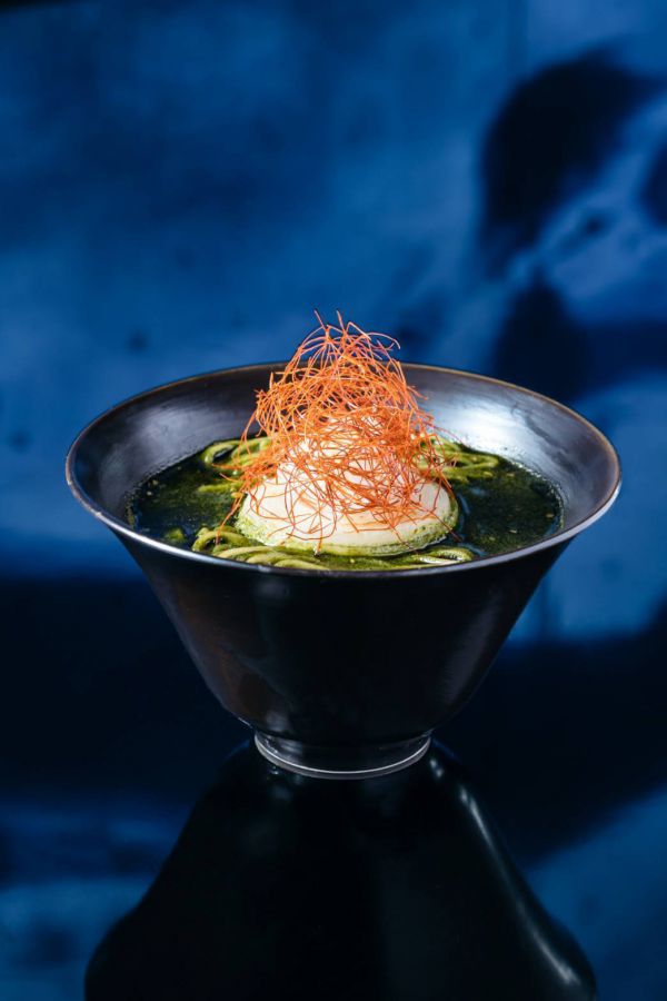 ヴィーガンラーメン 海松（クロレラ）1650円 クロレラとは単細胞緑藻のこと