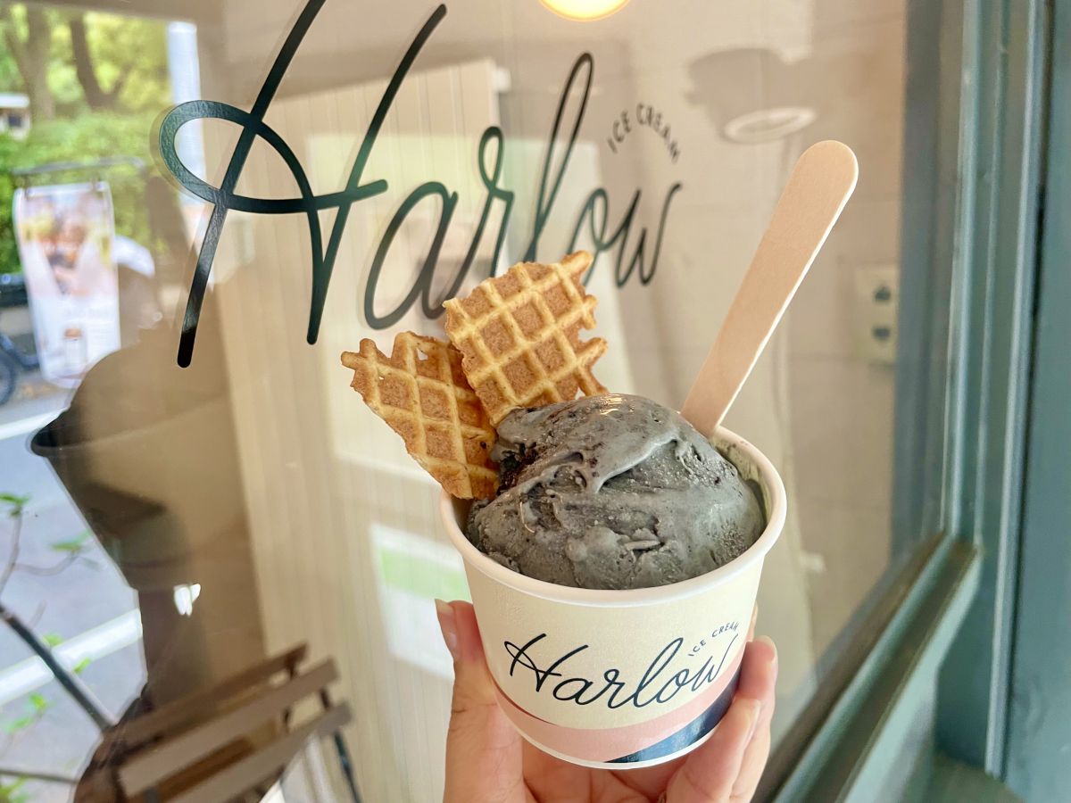 1scoops 550円　「ごま味噌＆ブラッククッキー」