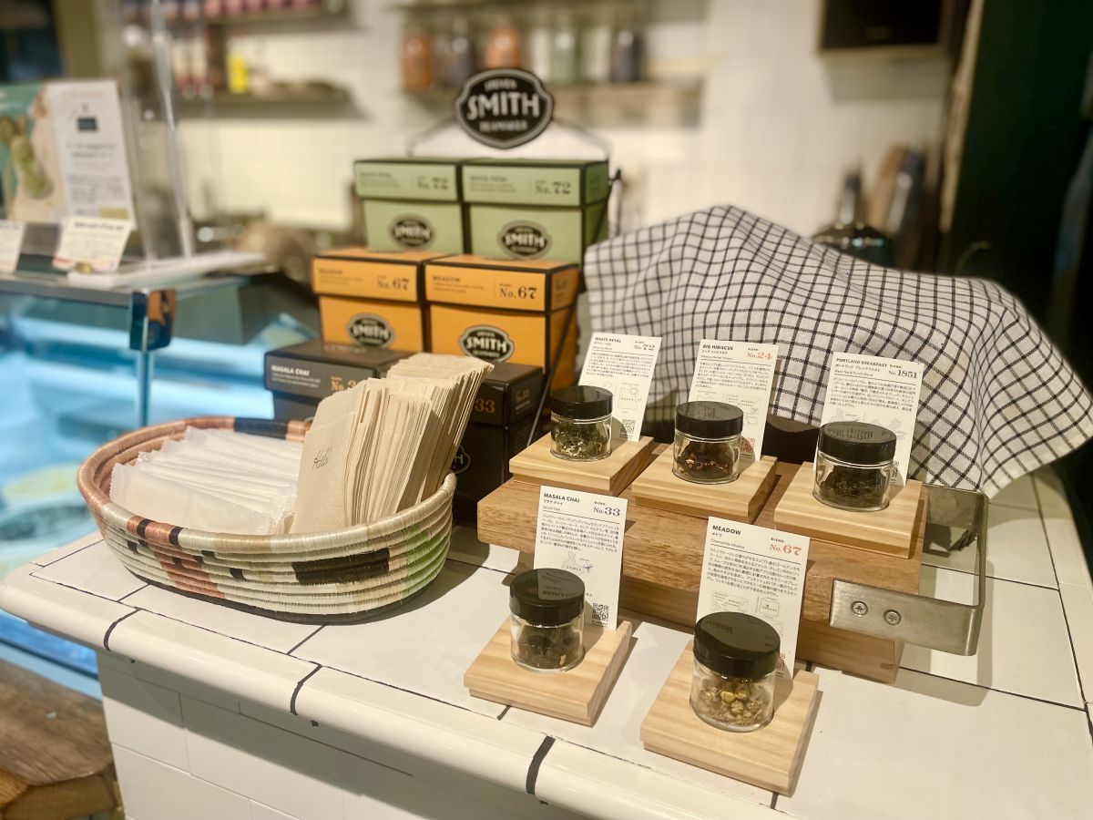 「スティーブン・スミス ティー」各540円　※茶葉も販売中