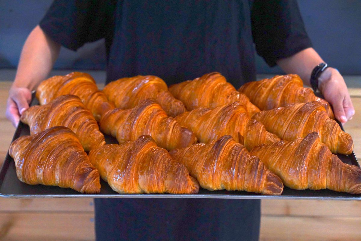 「クロワッサン」各380円