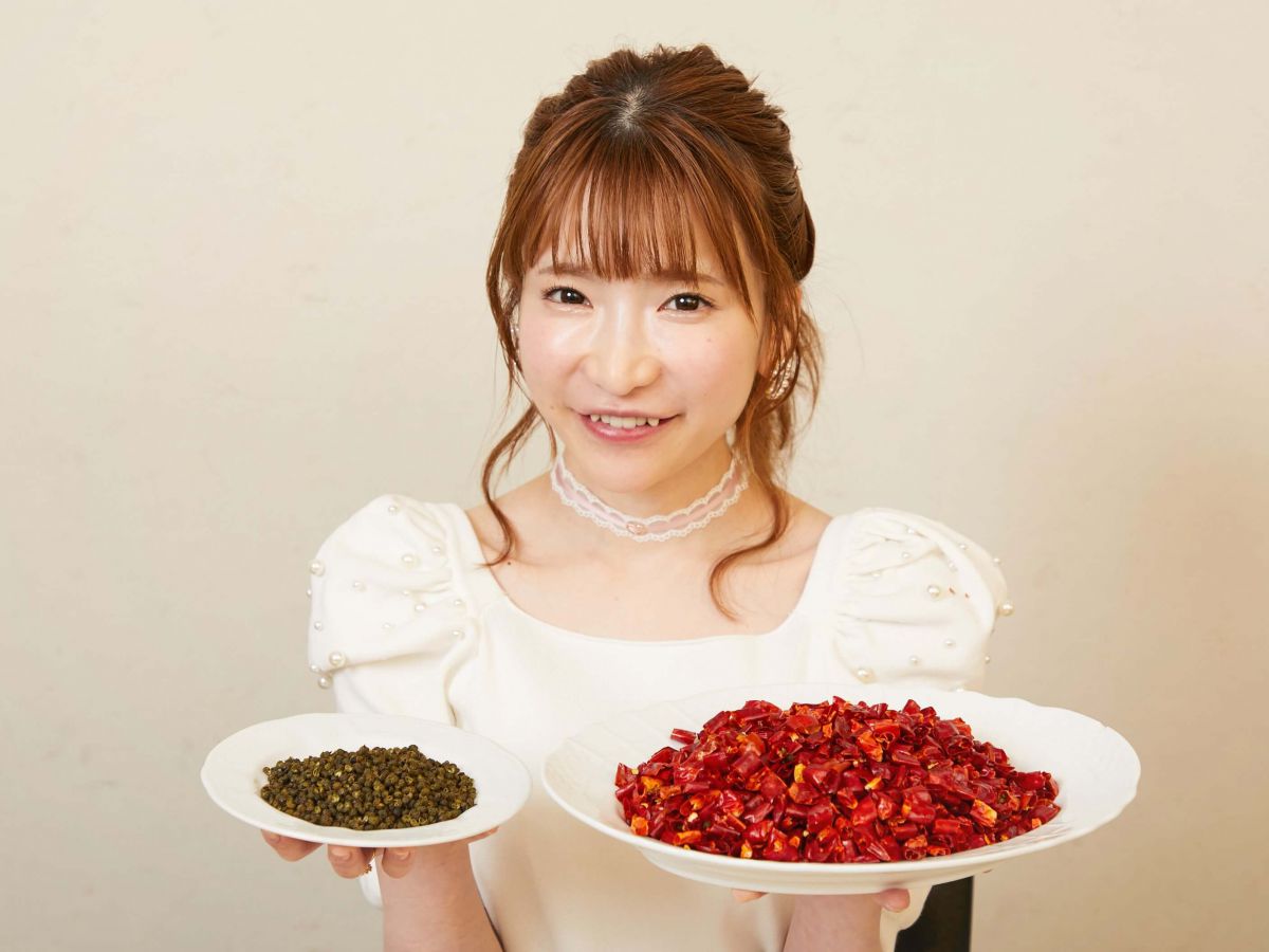 「麻辣大学」を代表する香辛料がコチラ。山椒と唐辛子です