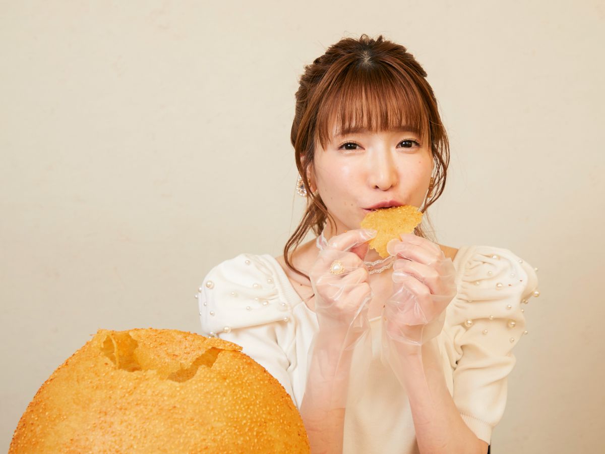 最初にカットして、数人で分けて食べるのがおすすめ！