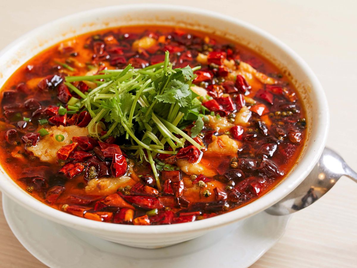 「白身魚のスパイシー煮込み 」1800円